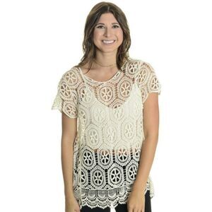 Solitaire By Ravi Khosla Short Sleeve Crochet Top